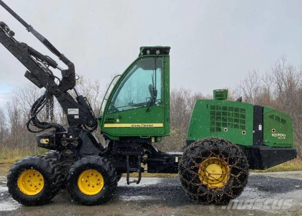 John Deere 1070 D Miško technika (Harvesteriai)