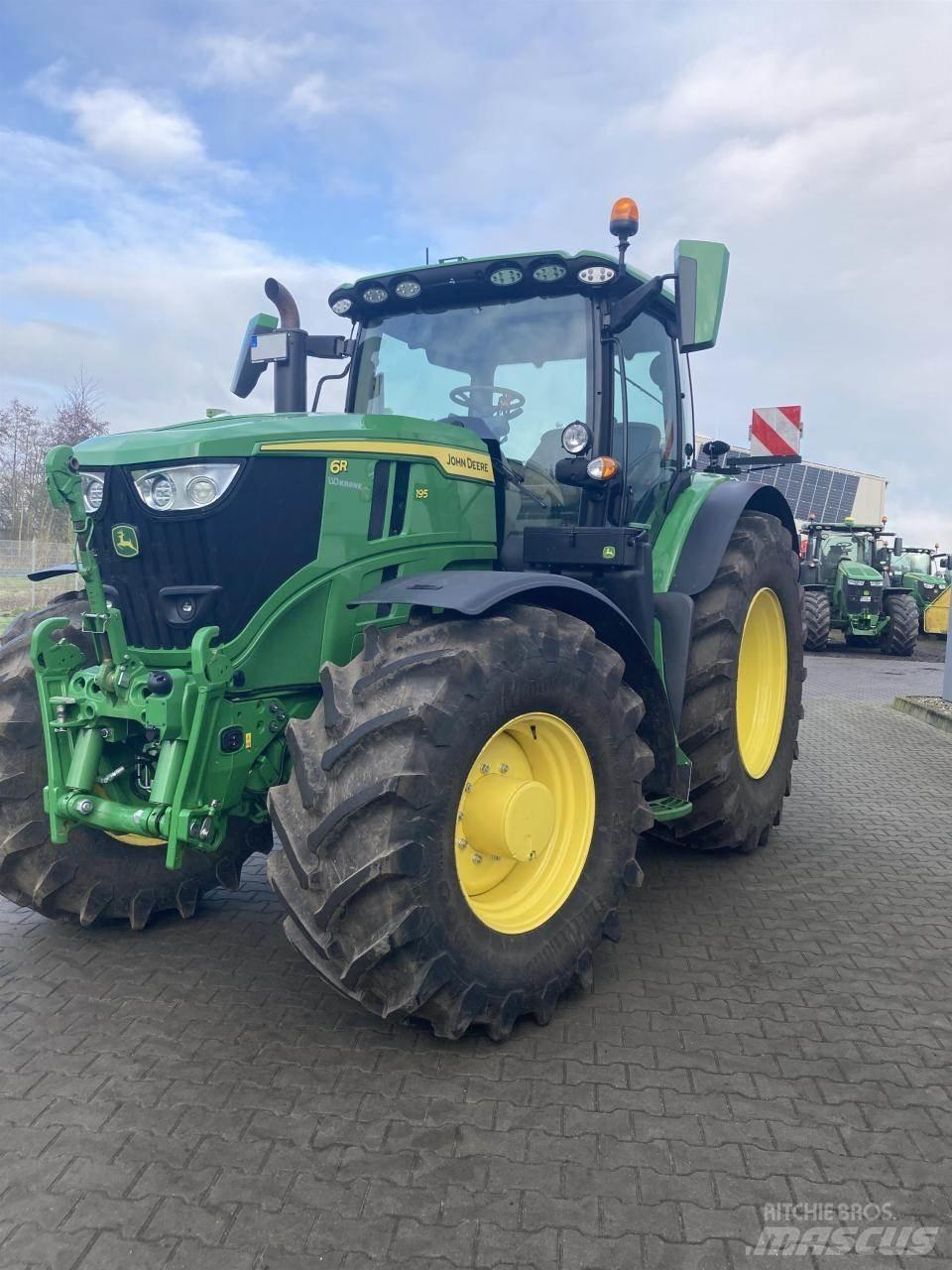 John Deere 6R 195 Traktoriai