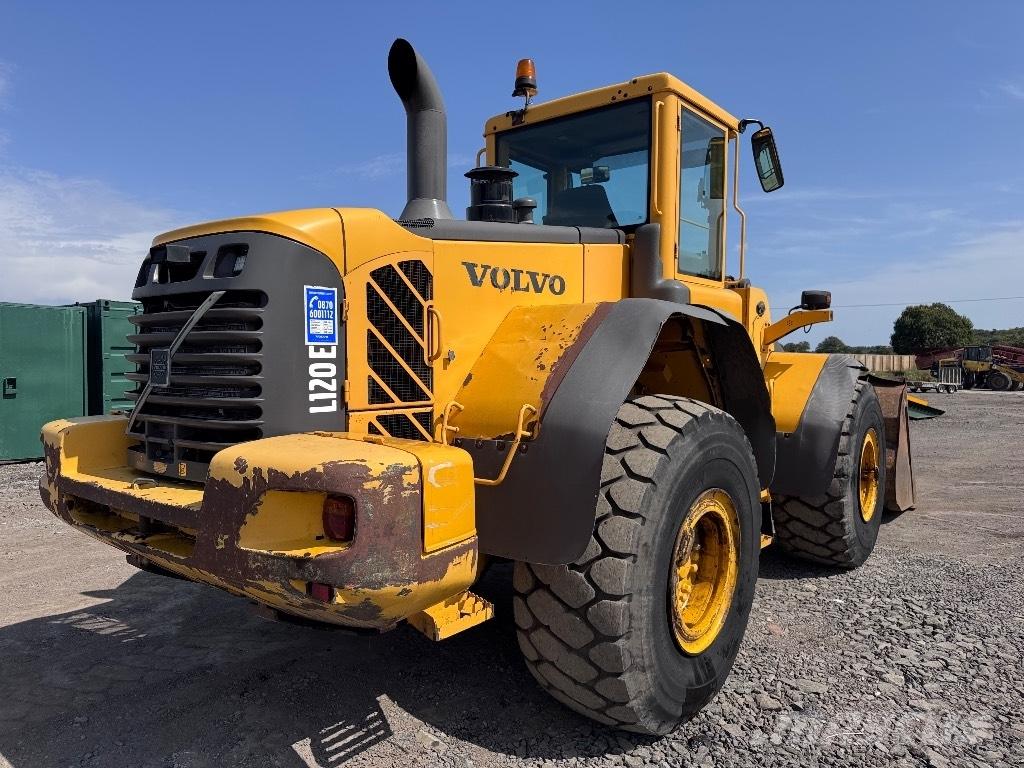 Volvo L 120 E Naudoti ratiniai krautuvai