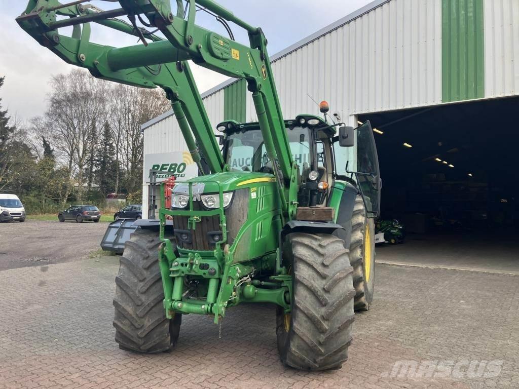 John Deere 6215R Traktoriai