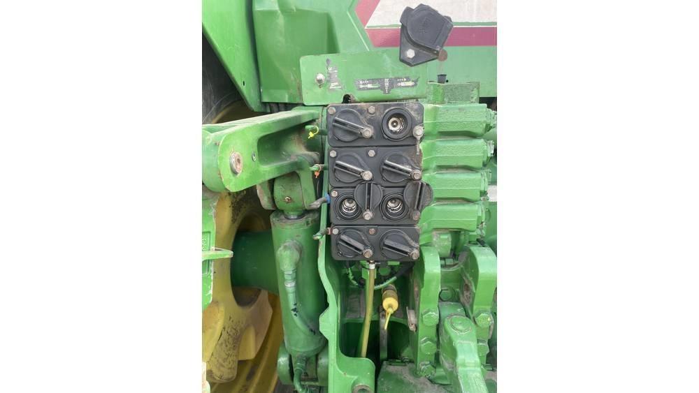 John Deere 8410 Traktoriai
