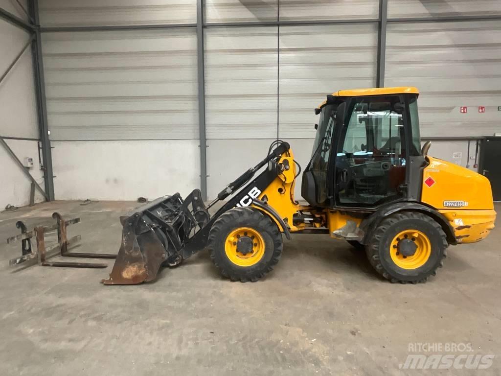 JCB 406 B Naudoti ratiniai krautuvai