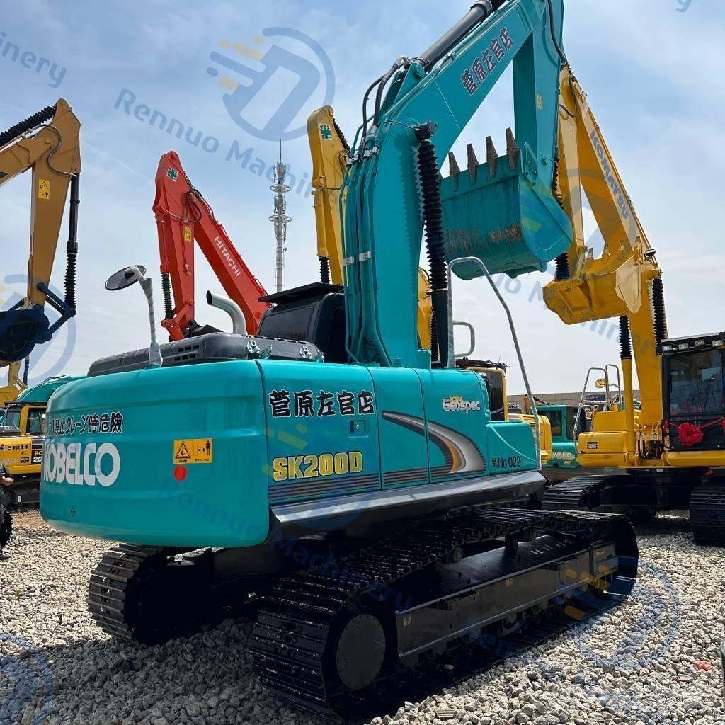 Kobelco SK 200 Vikšriniai ekskavatoriai