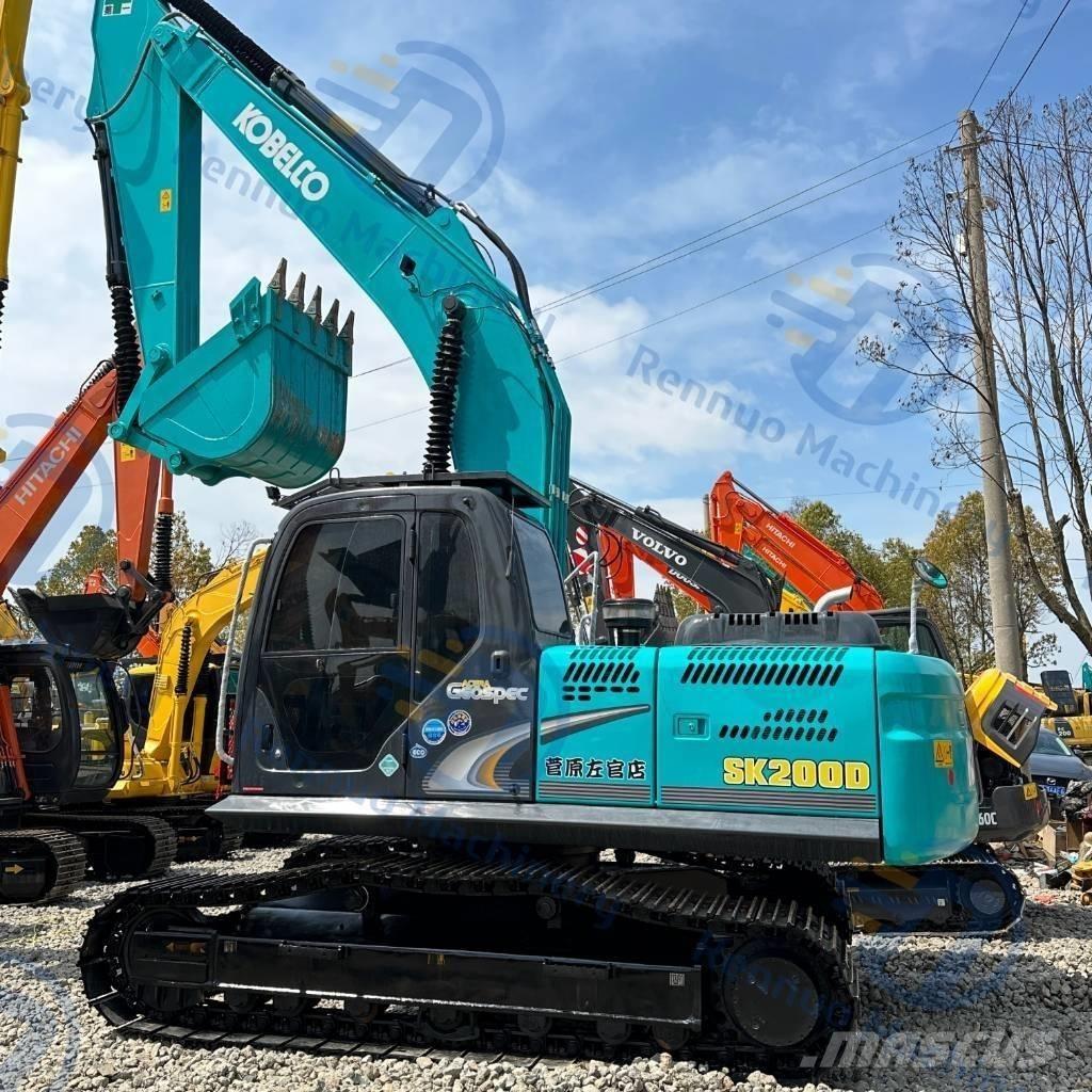 Kobelco SK 200 Vikšriniai ekskavatoriai