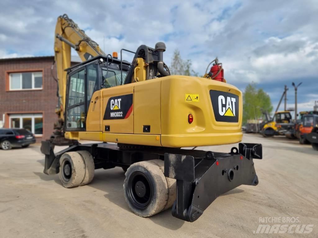 CAT MH 3022 Atliekų / pramoniniai krautuvai