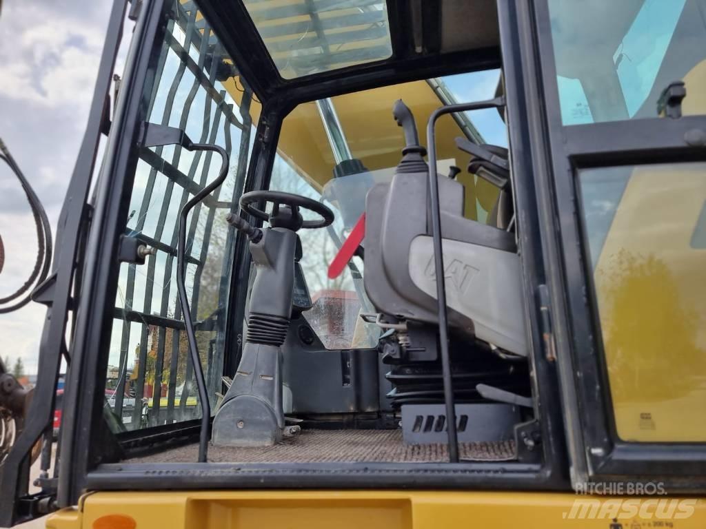CAT MH 3022 Atliekų / pramoniniai krautuvai