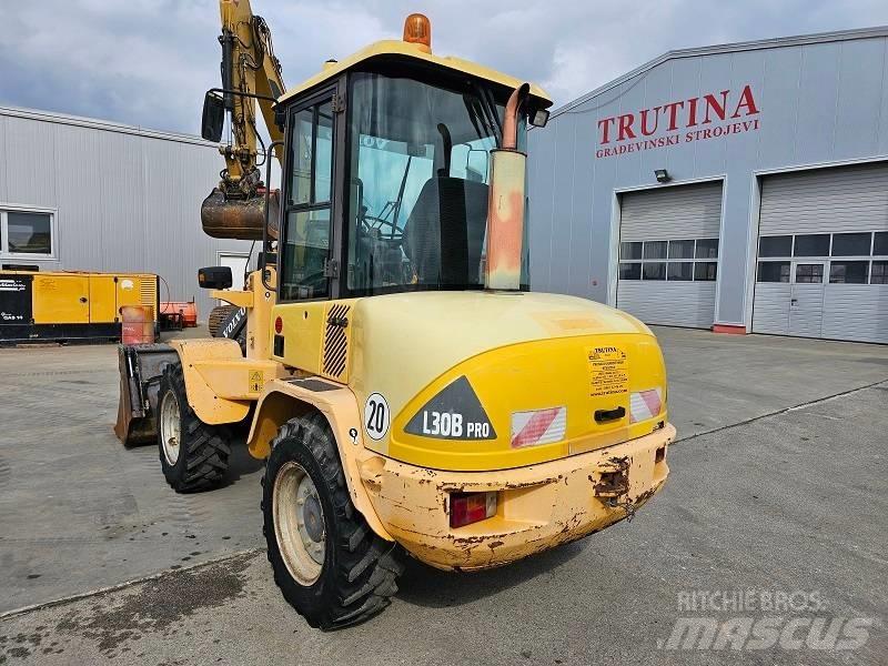 Volvo L 30 B Naudoti ratiniai krautuvai