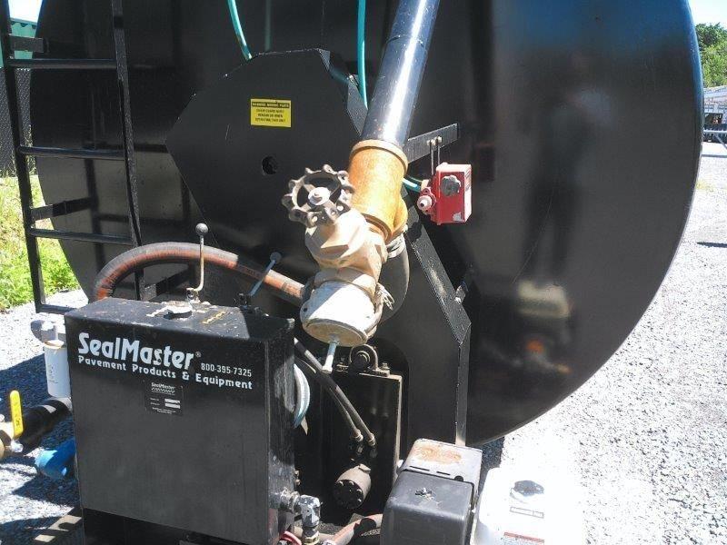 SealMaster 8000 GAL. Asfalto mašinų priedai