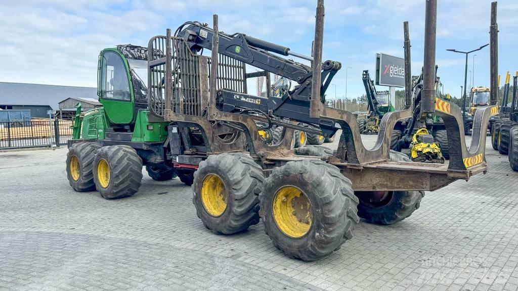John Deere 1010 E Naudoti miškovežiai (Forvarderiai)