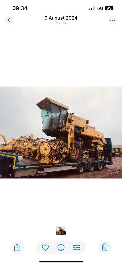 New Holland 8050 Derliaus nuėmimo kombainai