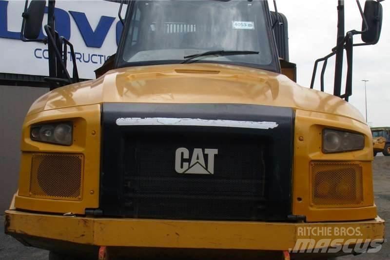 CAT 730C2 Karjeriniai savivarčiai