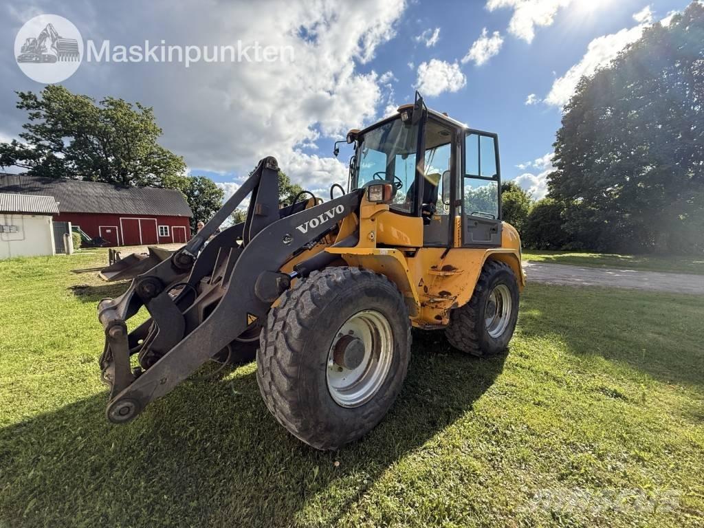 Volvo L 40 B Naudoti ratiniai krautuvai