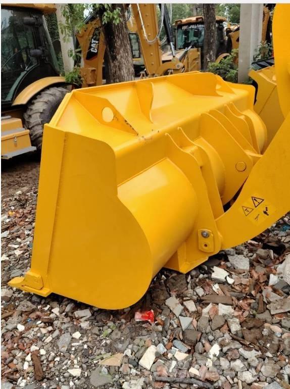 Komatsu WA 320-5 Naudoti ratiniai krautuvai