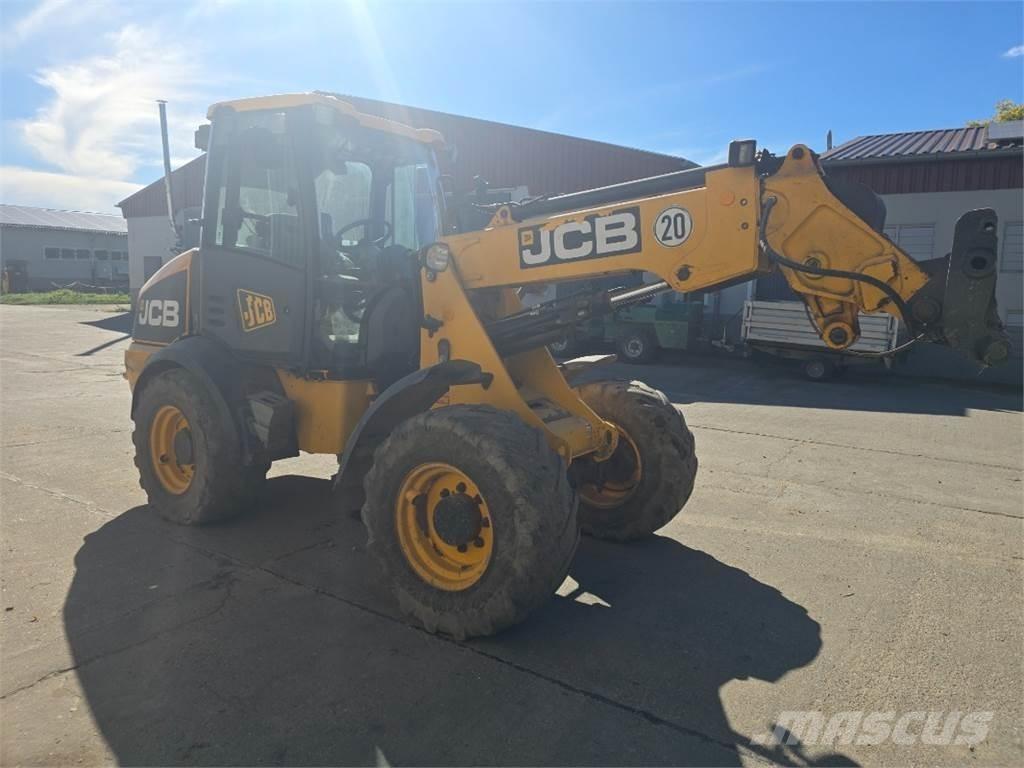 JCB TM 220 Naudoti ratiniai krautuvai
