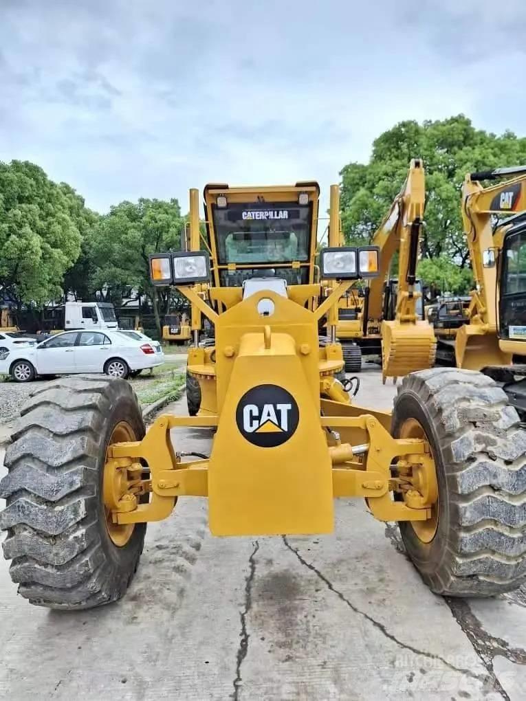 CAT 140 H Greideriai