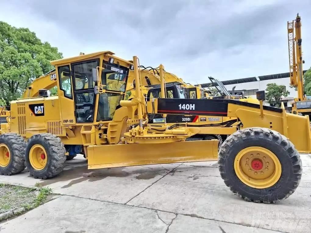 CAT 140 H Greideriai