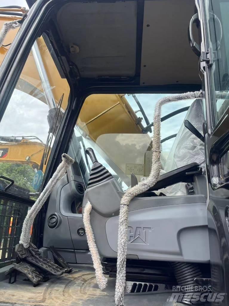 CAT 320 D Vikšriniai ekskavatoriai