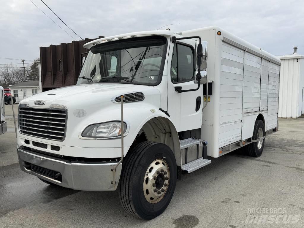 Freightliner M2 Gėrimų tiekimo sunkvežimiai