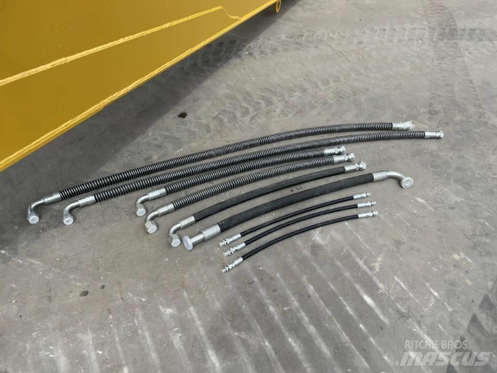 CAT 323 NG 15m Set Tranšėjų kasimo technika