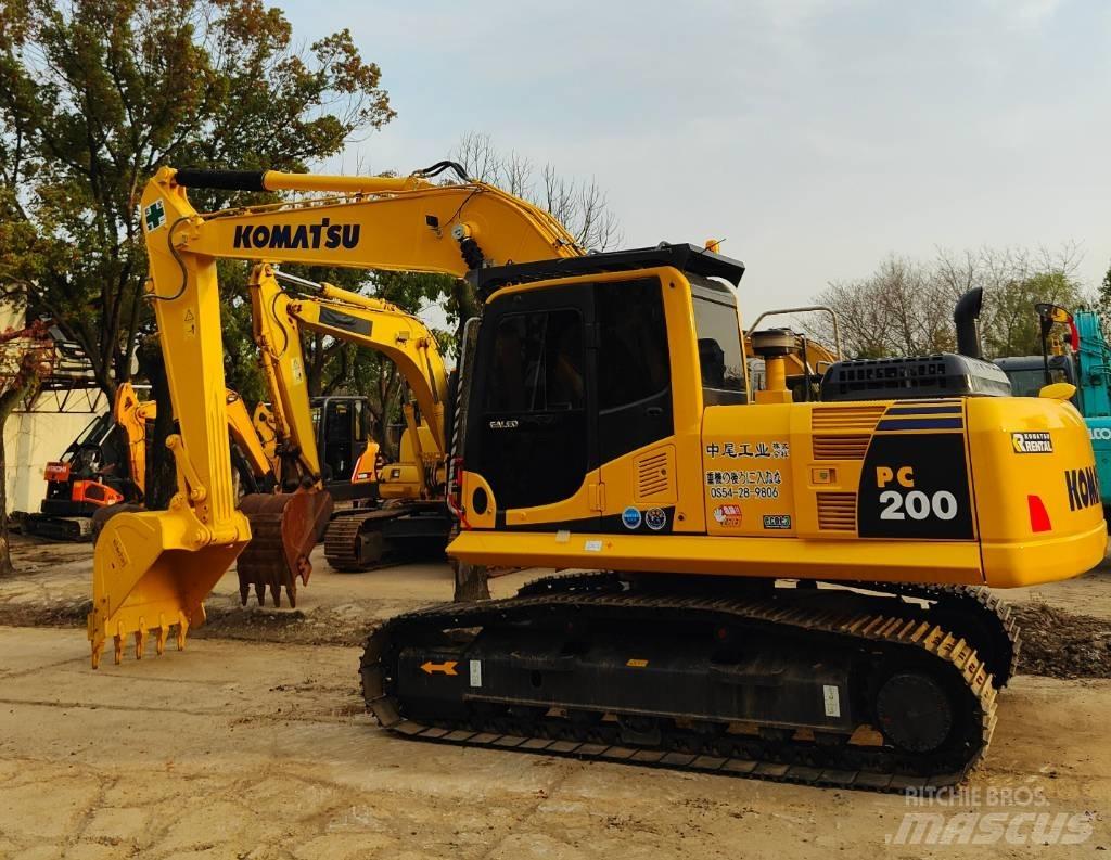 Komatsu PC200 Vikšriniai ekskavatoriai