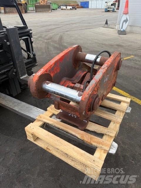 Miller VOLVO EC 160 Greito sujungimo jungtys