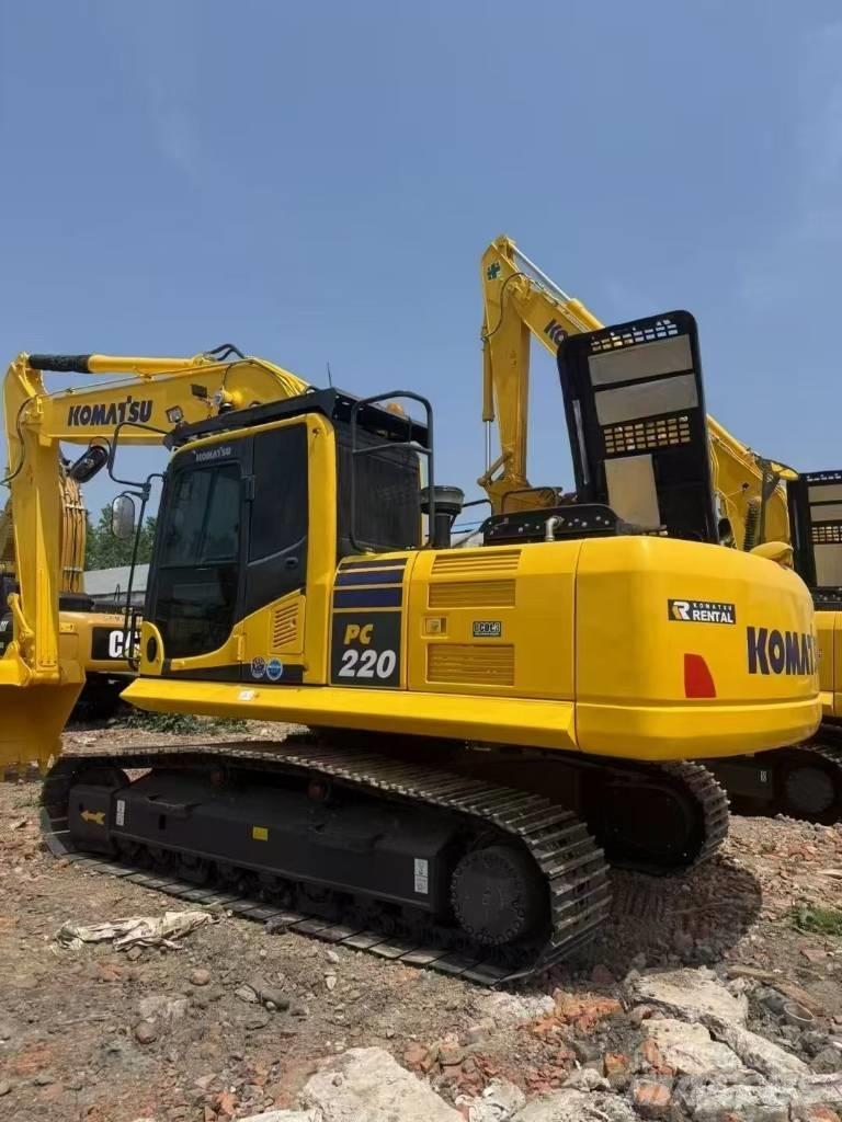 Komatsu 220LC-8 Vikšriniai ekskavatoriai