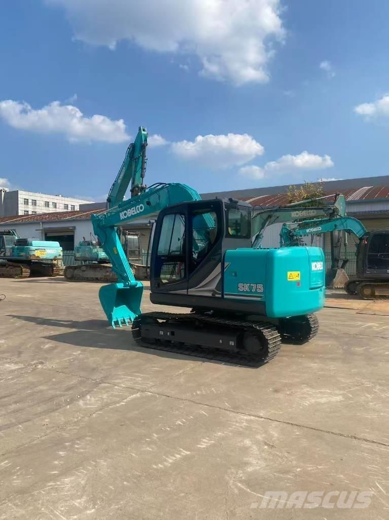 Kobelco SK75-11 Vikšriniai ekskavatoriai
