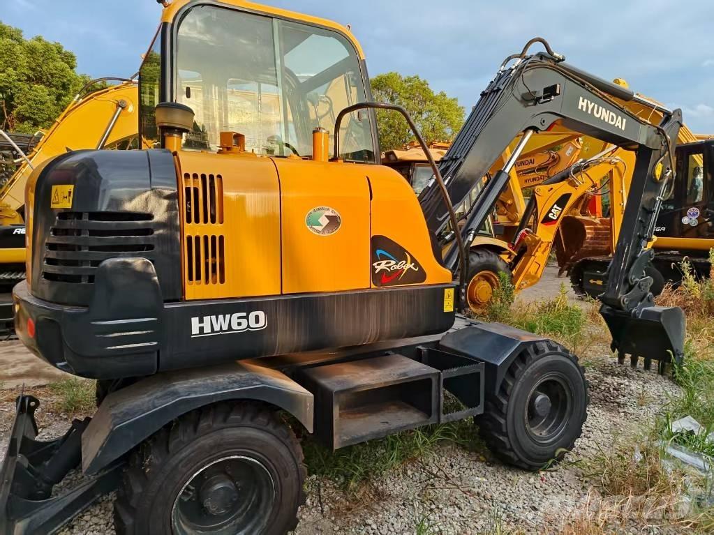 Hyundai 60 W Ratiniai ekskavatoriai