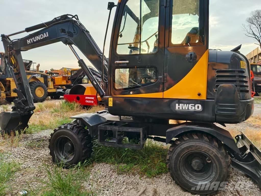 Hyundai 60 W Ratiniai ekskavatoriai