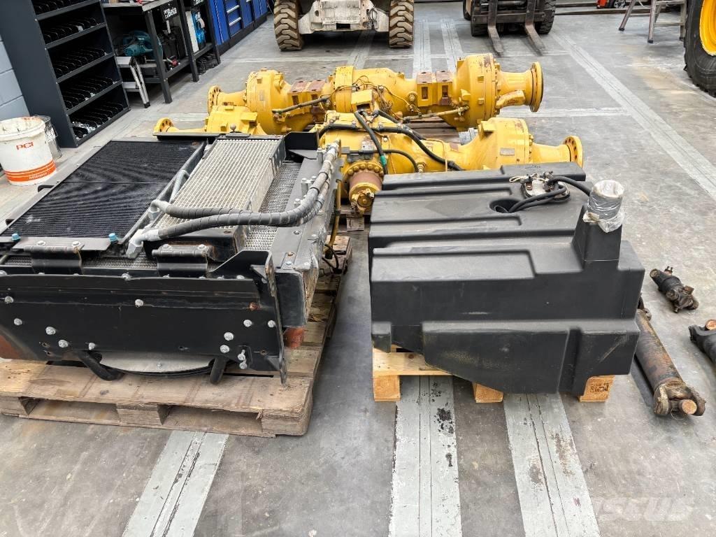 CAT 938 M Naudoti ratiniai krautuvai