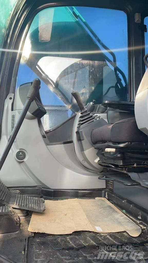 Kobelco SK 200 Vikšriniai ekskavatoriai