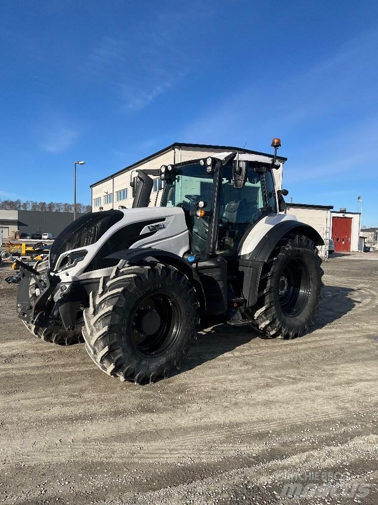 Valtra T 175 Direct Traktoriai