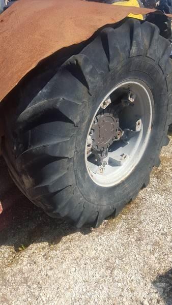  Pneus 16.9R24 Padangos, ratai ir ratlankiai