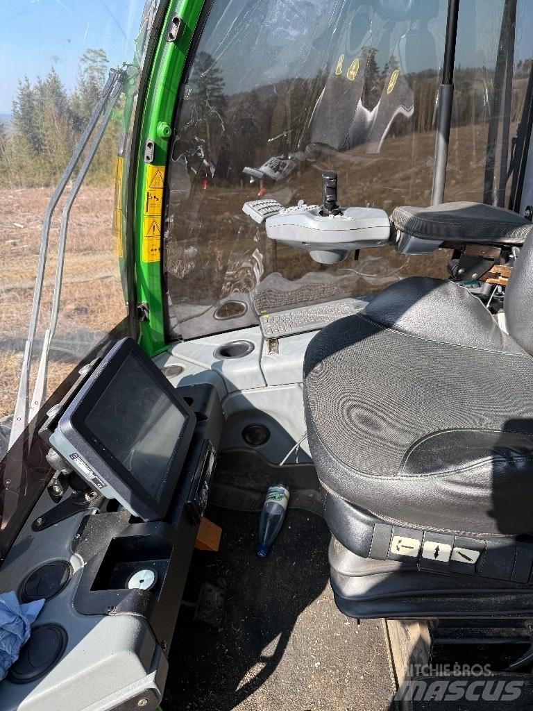 John Deere 1270 G Miško technika (Harvesteriai)