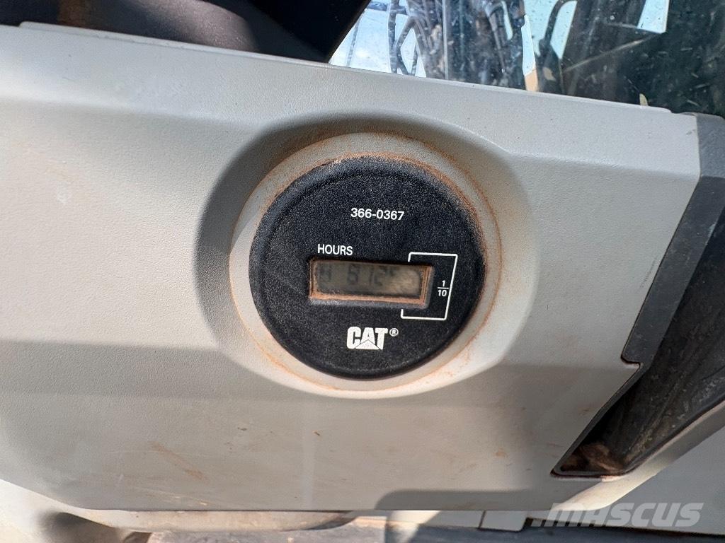 CAT 325 FL CR Vikšriniai ekskavatoriai