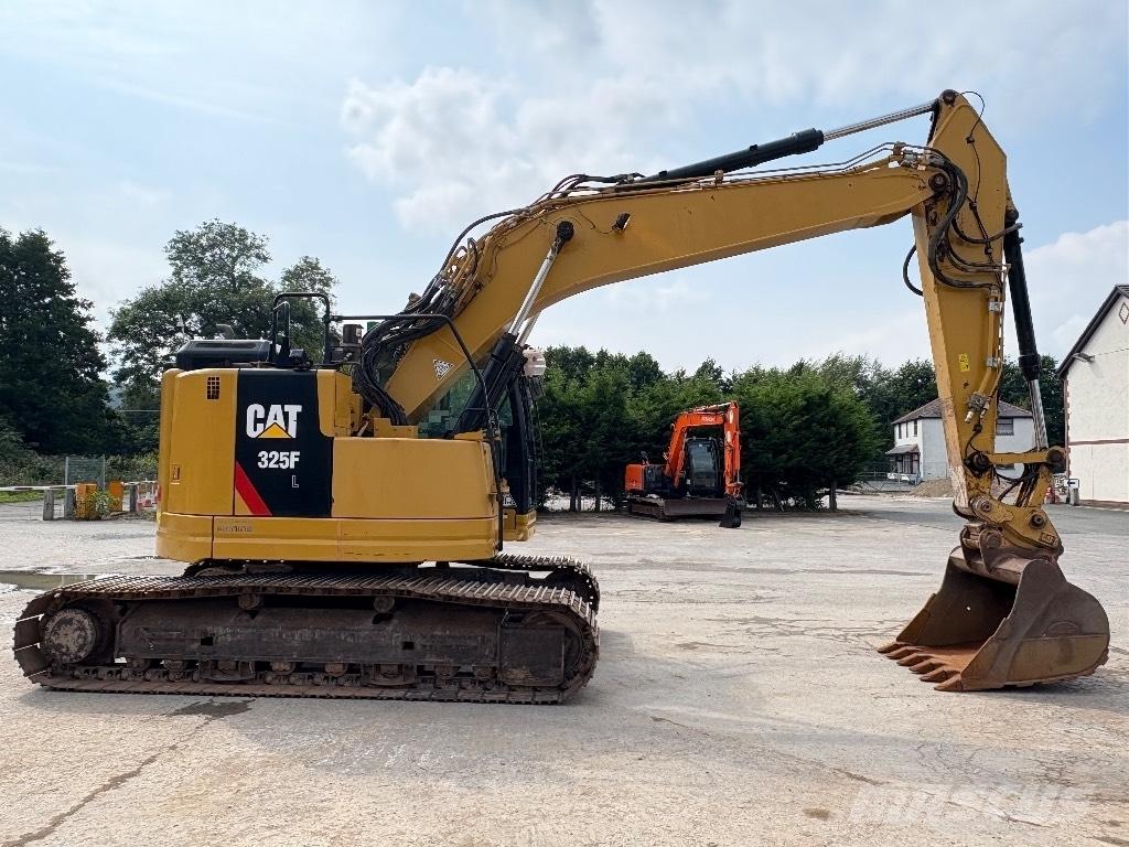 CAT 325 FL CR Vikšriniai ekskavatoriai
