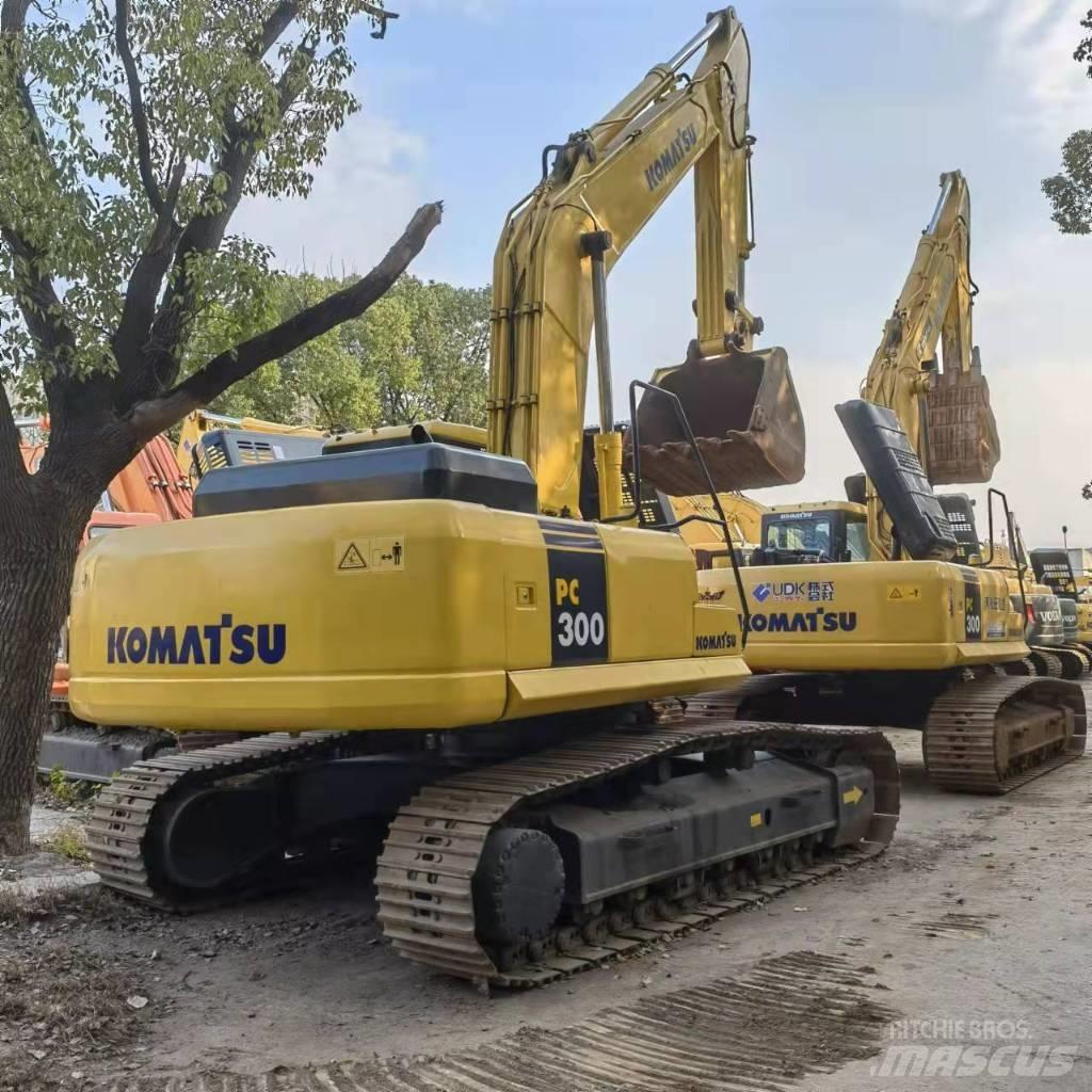 Komatsu PC 300 Vikšriniai ekskavatoriai