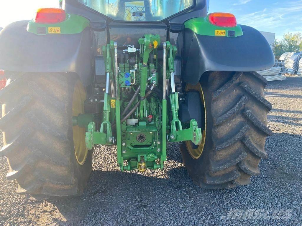 John Deere 6110M Traktoriai