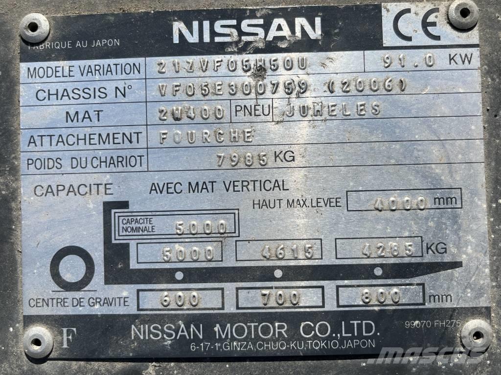 Nissan CABIN W-1038 Kabinos ir salonai