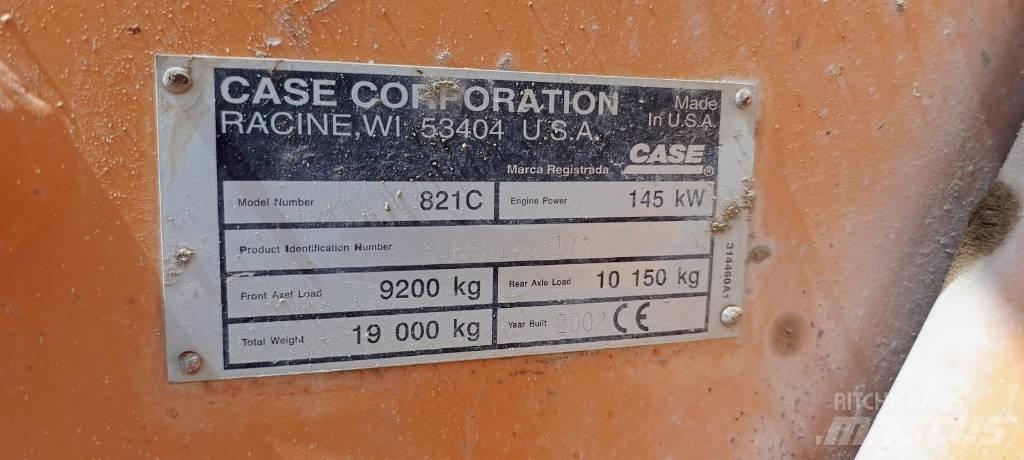 CASE 821 C Naudoti ratiniai krautuvai