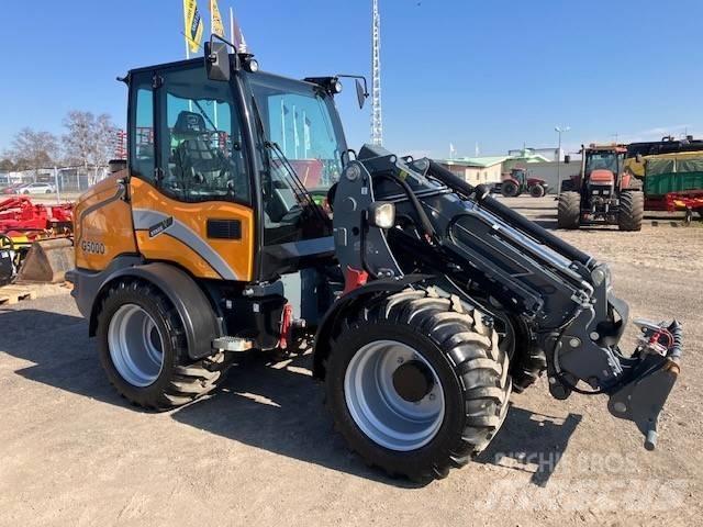 GiANT G5000 tele Teleskopiniai krautuvai žemės ūkiui