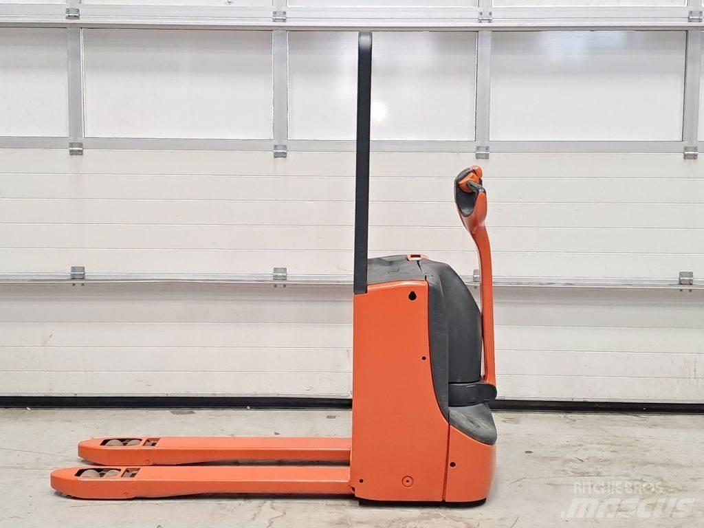 Linde T18 Mažų aukščių keltuvai