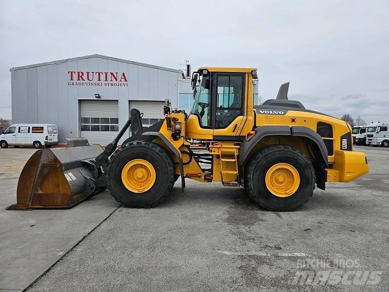 Volvo L 120 H Naudoti ratiniai krautuvai