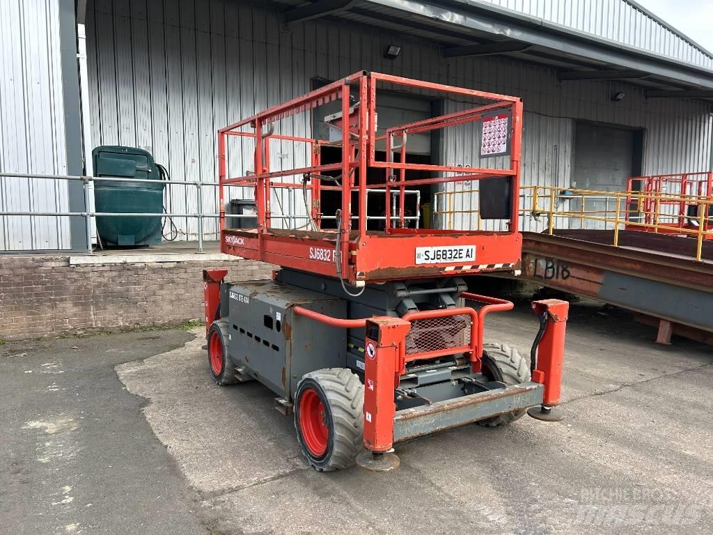 SkyJack SJ 6832 E Žirkliniai keltuvai