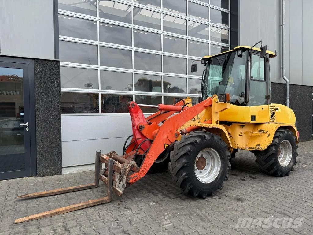 Volvo L35B Naudoti ratiniai krautuvai