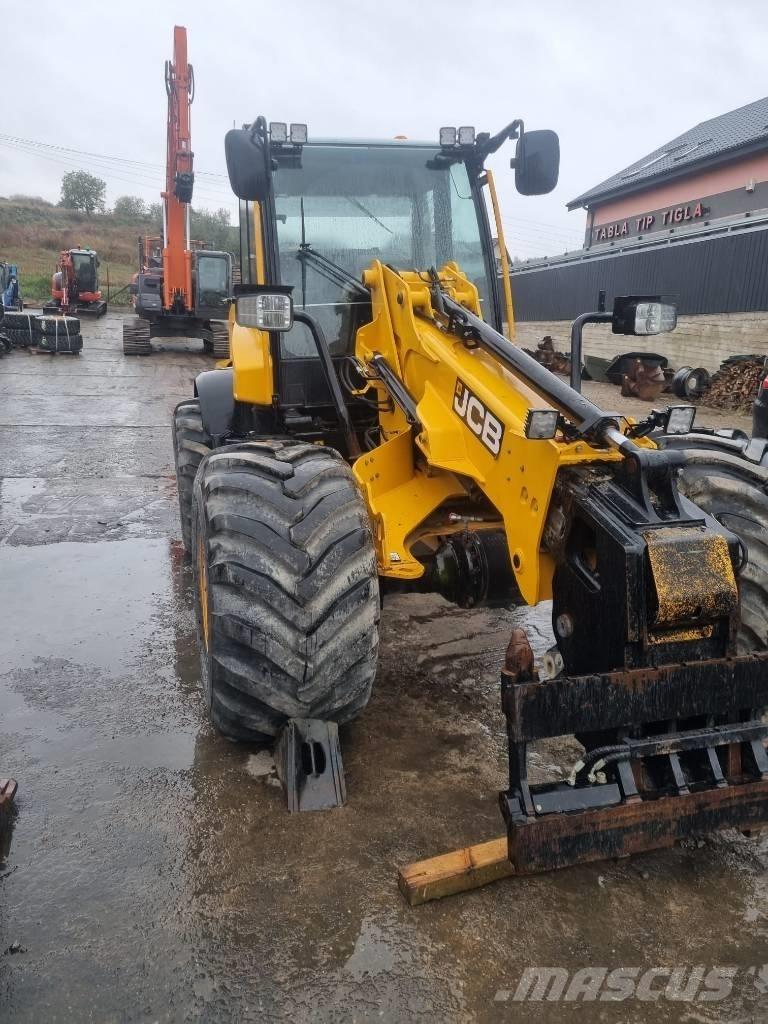 JCB TM 320S Teleskopiniai krautuvai žemės ūkiui