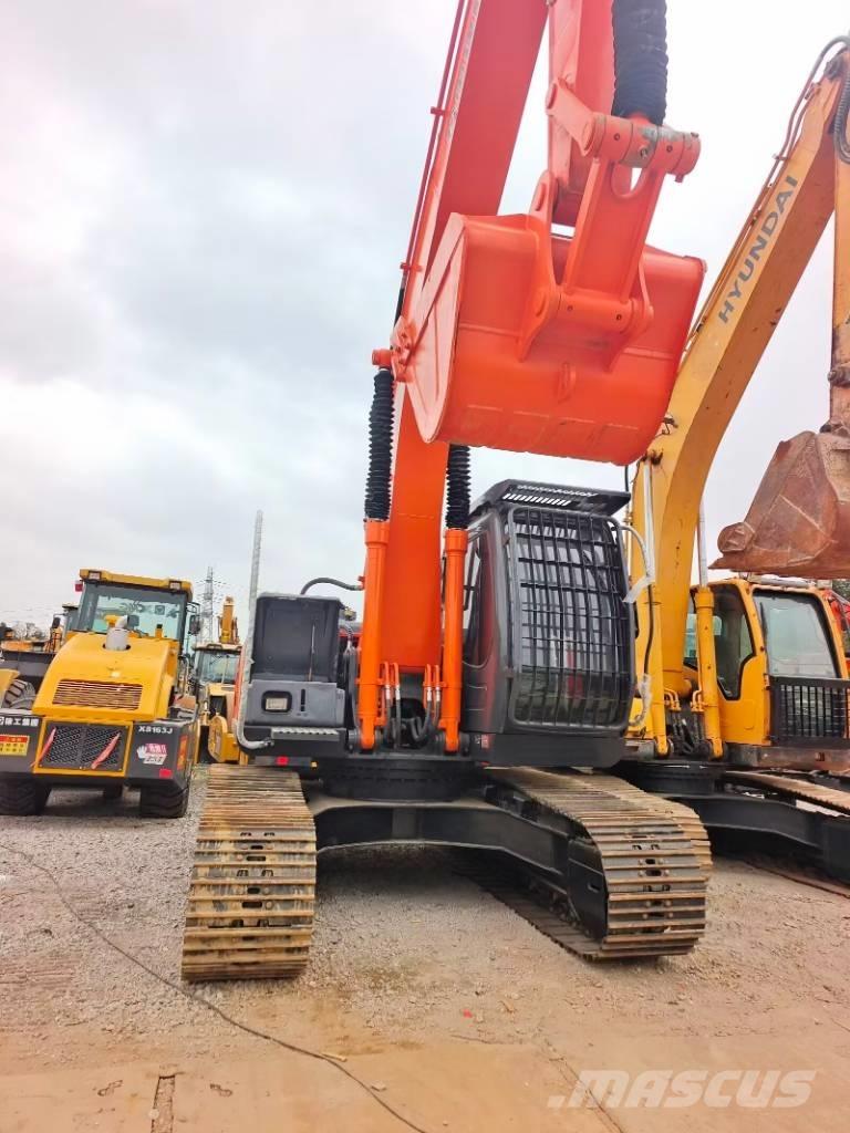 Hitachi ZAXIS 200-3 Vikšriniai ekskavatoriai