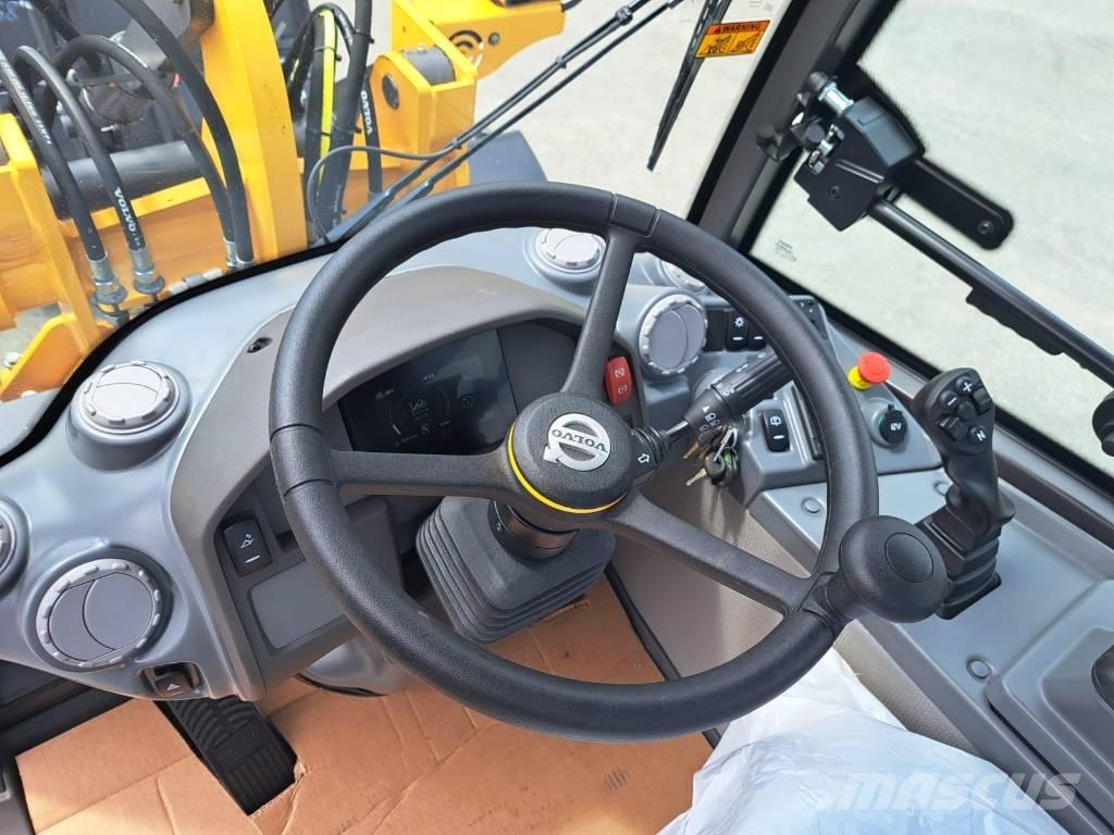 Volvo JL25H Krautuvai su šoniniu pasukimu