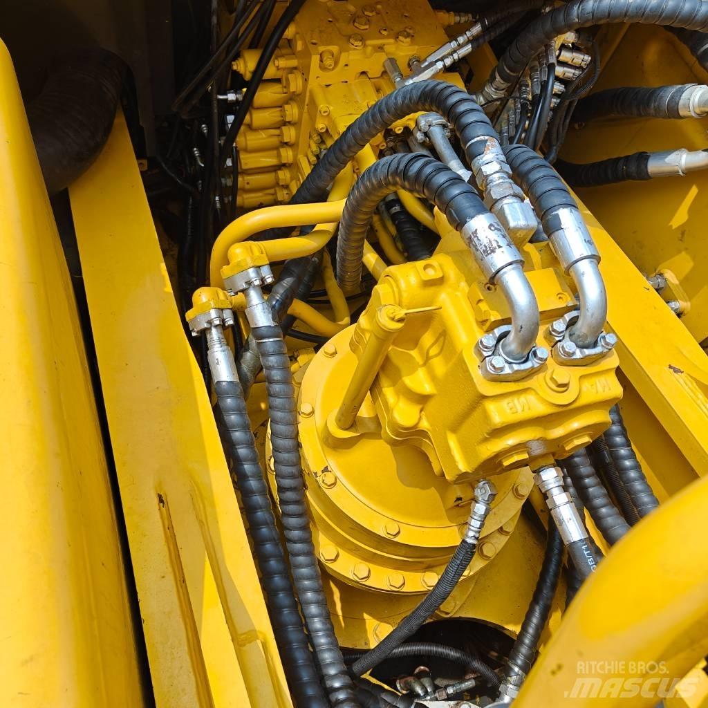 Komatsu 450-8 Vikšriniai ekskavatoriai