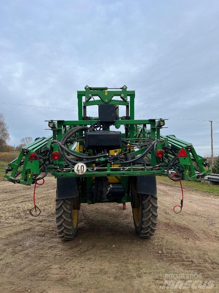 John Deere 740 Prikabinami purkštuvai